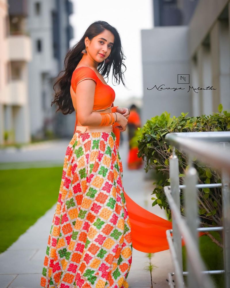 bigg boss fame deepthi sunain goes back less her latest photo sets fire to internet