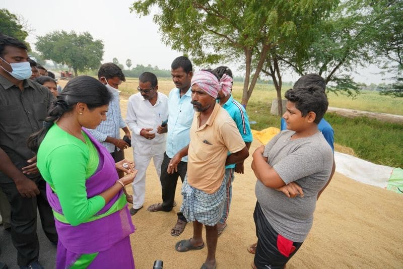 ys sharmila prajaprastana padayatra continued in nalgonda