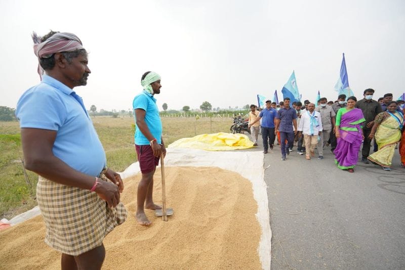 ys sharmila prajaprastana padayatra continued in nalgonda