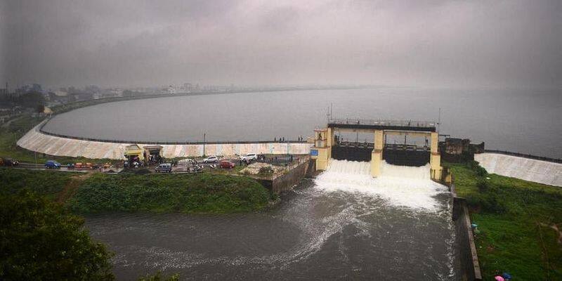 Announcement that Sembarambakkam and Puzhal lakes will be opened due to heavy rains