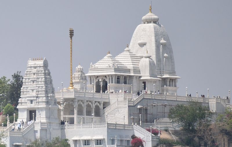 Must visit this places in delhi know full details are here