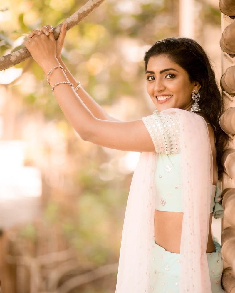 eesha rebba belly and back show fire on internet latest photos goes viral