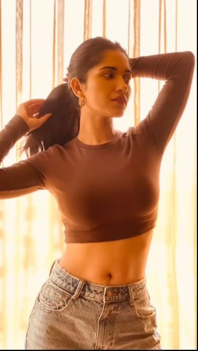 Ruhani Sharma letest photos became hot topic in social media