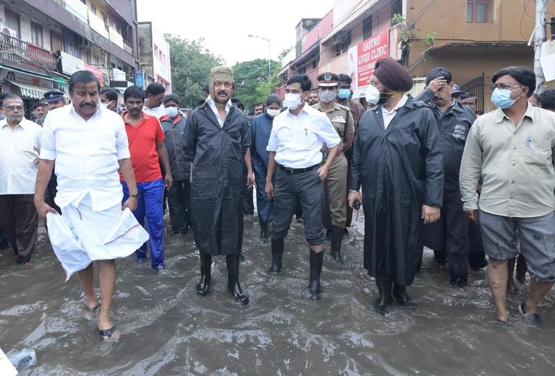 Chief Minister Stalin on a mission to rescue people from the floods in Chennai