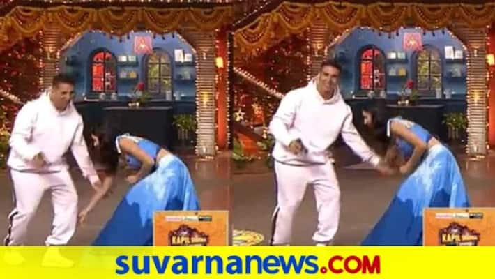 Katrina Kaif touches Akshay Kumars feet after he complains about her to Kapil Sharma dpl Katrina Kaif touches Akshay Kumars feet after he complains about her to Kapil Sharma dpl