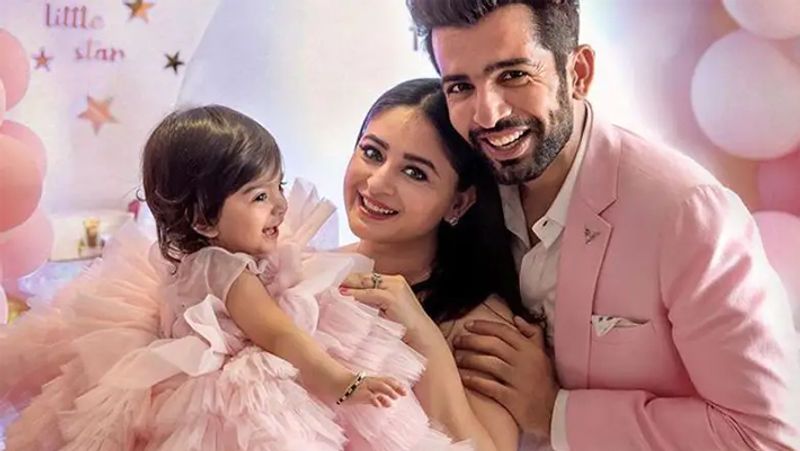 Balika Vadhu actress Mahi Vij Attend Karanvir Bohra Daughters Birthday Party with her Baby Tara kpg