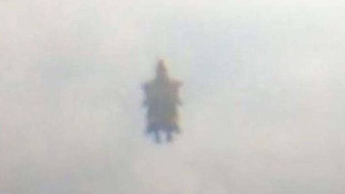 Couple Claims To Spot Strange UFO Floating Across Sky Over Glasgow Footage Raises Many Questions Couple Claims To Spot Strange UFO Floating Across Sky Over Glasgow Footage Raises Many Questions