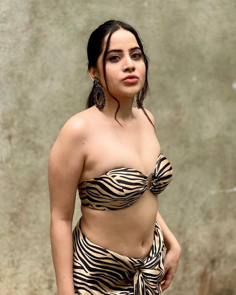 Bigg Boss OTT fame Urfi Javed in Bold Look goes viral Social Media mah