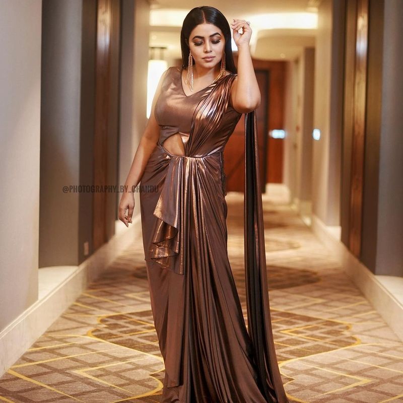 poorna hottest stunning photos raise heat on fans pics trending