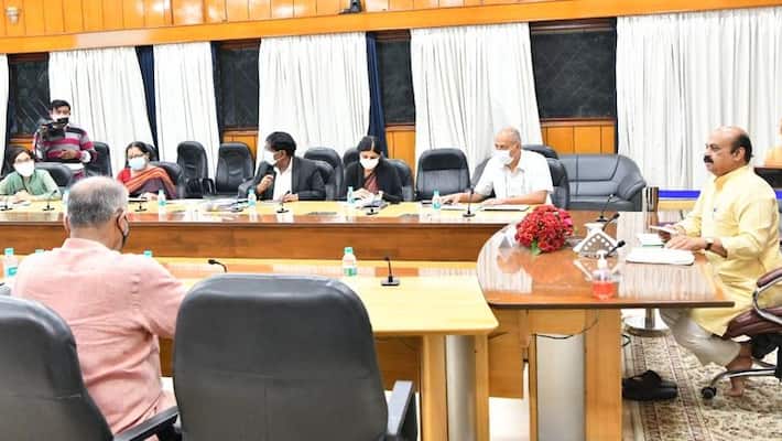 basavaraj bommai Gives Some instructions to Officers In bengaluru-mission-2022-meeting rbj basavaraj bommai Gives Some instructions to Officers In bengaluru-mission-2022-meeting rbj