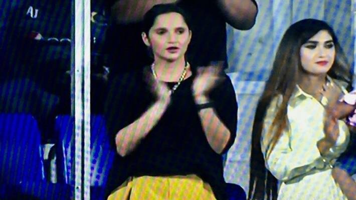 Sania Mirza cheer husband Shoaib Malik to batting against Scotland Sania Mirza cheer husband Shoaib Malik to batting against Scotland
