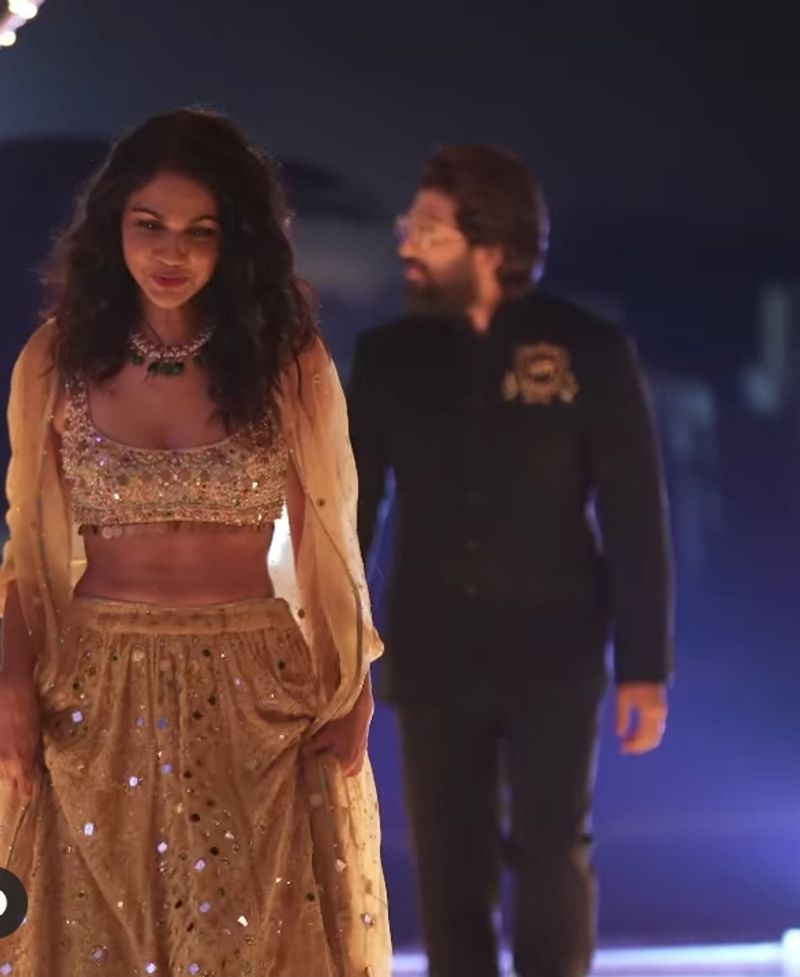 allu arjun wife snehareddy shines in diwali celebrations she looks fabulous