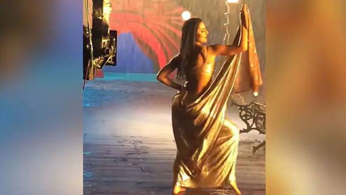 Can not Take Our Eyes Off Katrina Kaif In This BTS Clip From Sooryavanshi Song Tip Tip Can not Take Our Eyes Off Katrina Kaif In This BTS Clip From Sooryavanshi Song Tip Tip