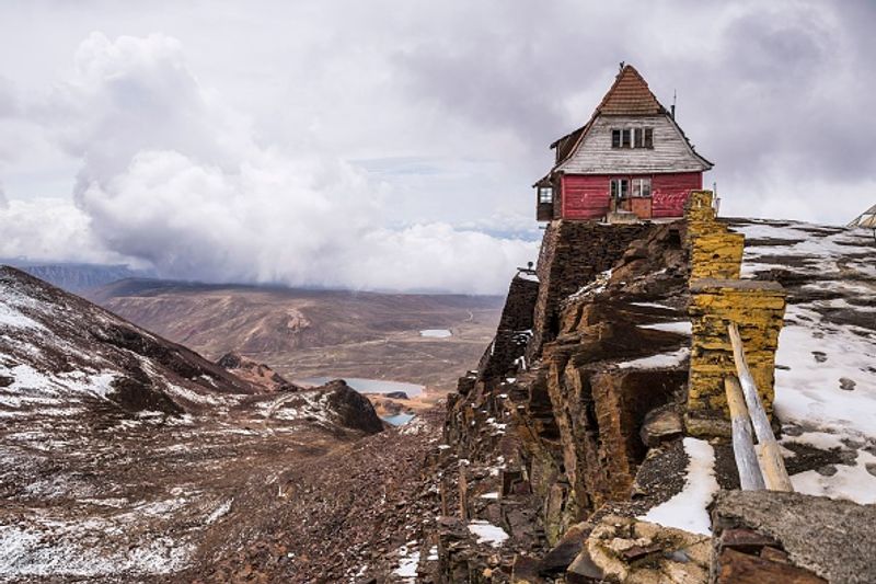 climate change highest ski resort in the world turned into ghost town
