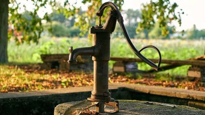 man killed for using handpump man killed for using handpump