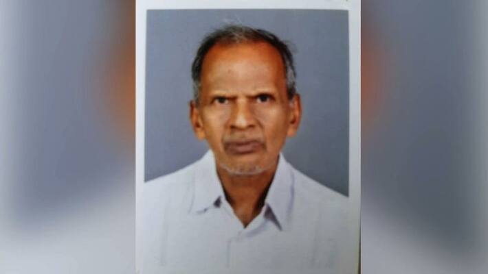 The old man was found dead near the toilet waste dumped in front of the house The old man was found dead near the toilet waste dumped in front of the house