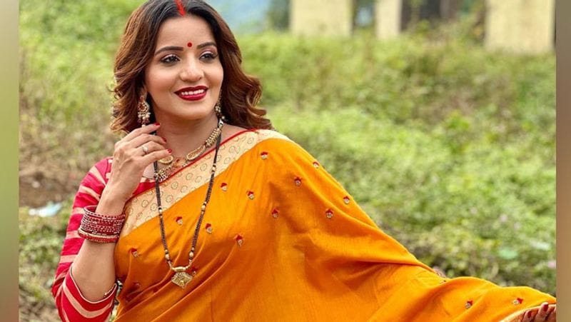 Chhath 2021 bhojpuri actress monalisa ready for chhath puja, share photos of festival celebration entertainment news KPJ