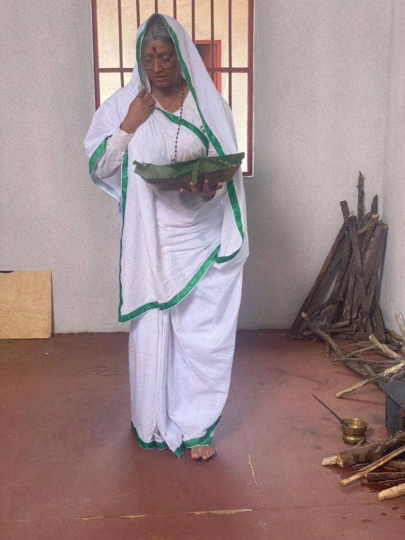 Kannada actress Haripriya reveals Thayi Kastur ba gandhi film look vcs