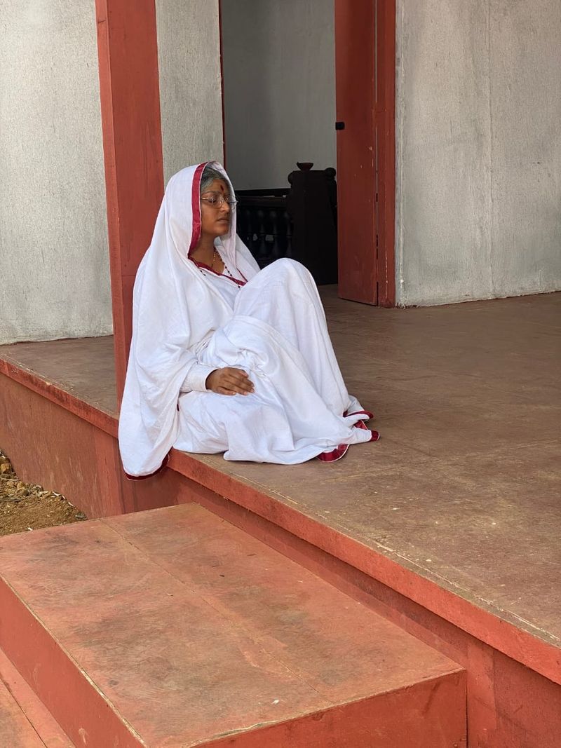 Kannada actress Haripriya reveals Thayi Kastur ba gandhi film look vcs
