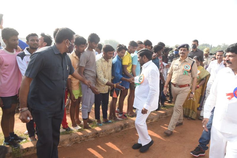 minister jagadish reddy launched pre army recruitment rally in suryapet