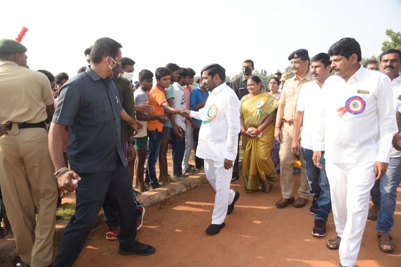 minister jagadish reddy launched pre army recruitment rally in suryapet