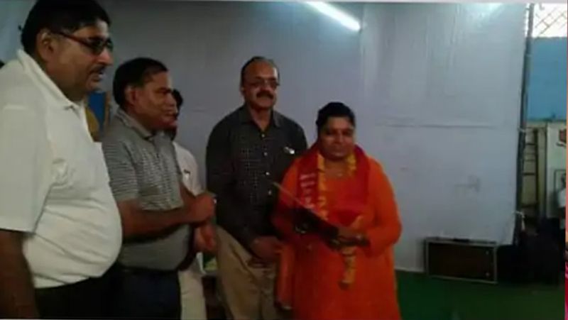 MP News Crime News Anupama Tiwari who contested election from Shivsena running sex racket Bhopal news