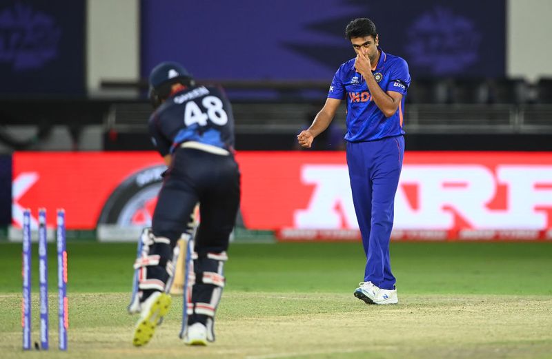 T20 Worldcup 2021: Selected Rahul Chahar Instead of Yuzvendra Chahal, and why he played one game, says Harbhajan Singh