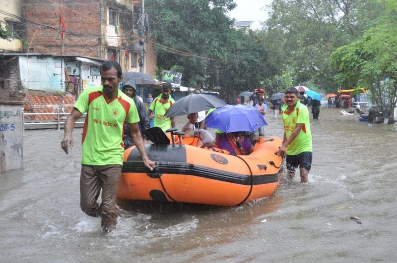 Chennai submerged in heavy rains Chief Minister Stalin coordinated relief work in Chennai city