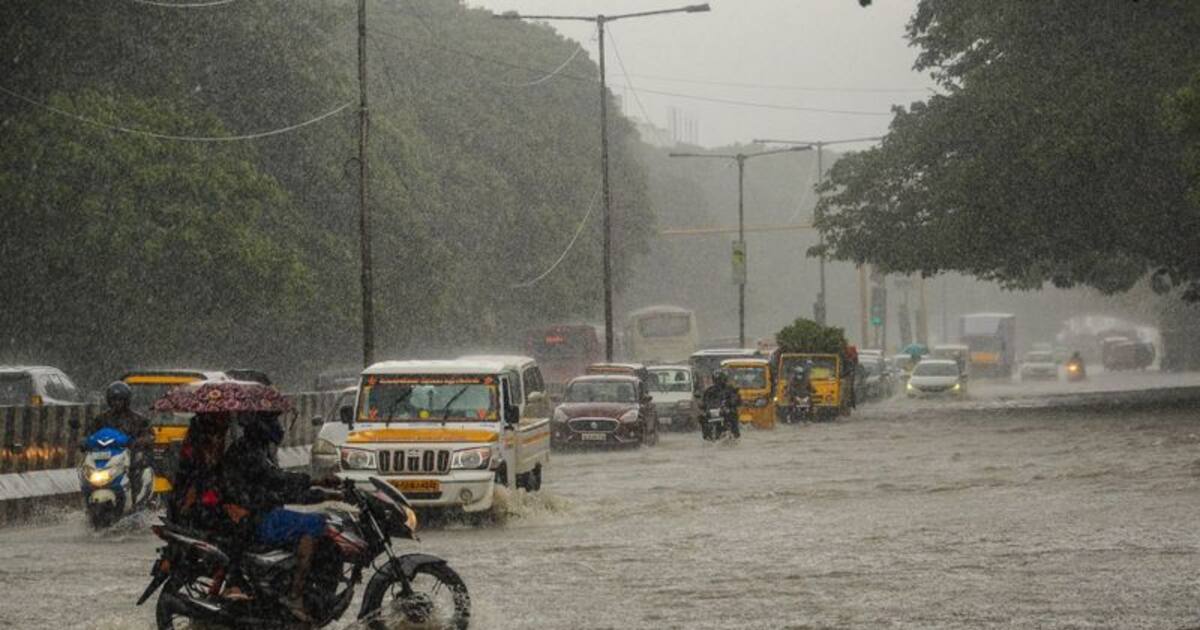 Cheenai Rain: நீண்ட நாட்களுக்கு திடீரென சென்னையில் வெளுத்து வாங்கும் கனமழை..!