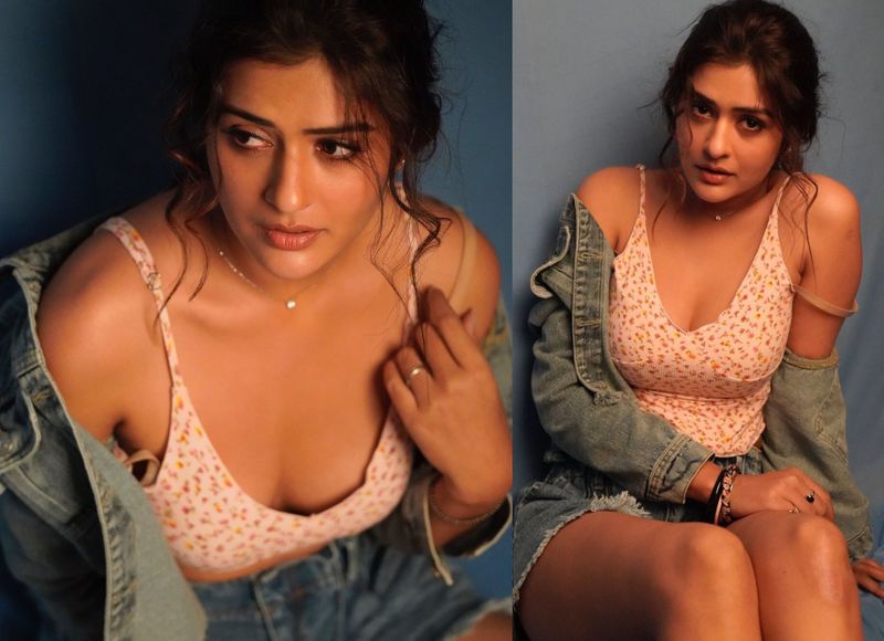 bold heroin payal mind blowing hot poses shaking internet