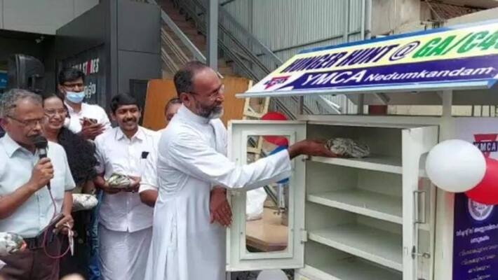 Hunger Hunt set up free food shelves in Nedumkandam Hunger Hunt set up free food shelves in Nedumkandam