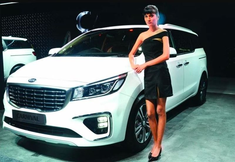 Kia Carnival 6-seater variant launched, 9-seater discontinued, know price and features