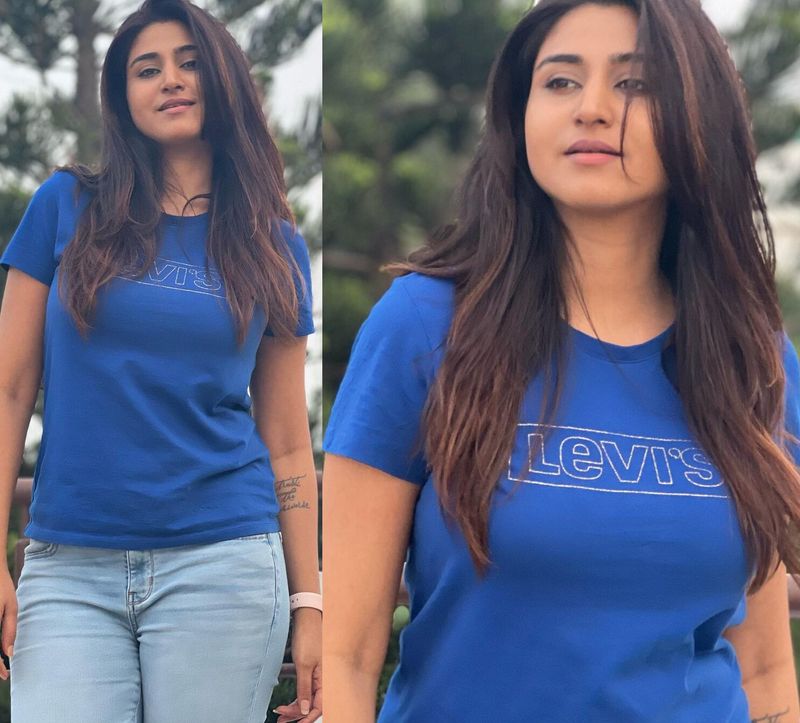 young anchor Varshini sounderajan ultra stylish look in tight jeans stuns everyone