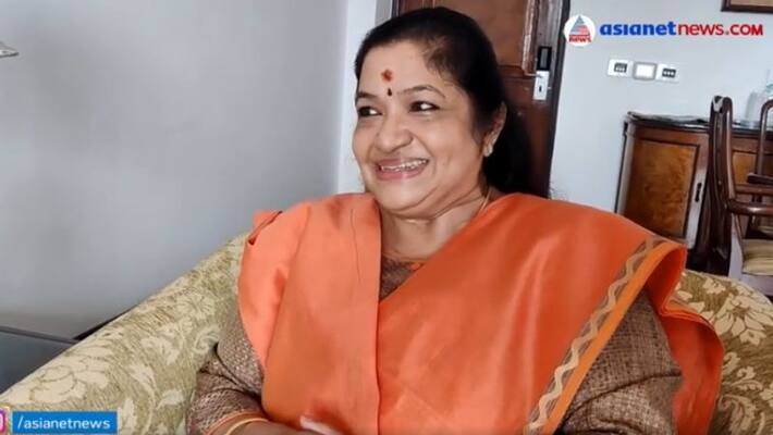 K S Chithra receives Padma Bhushan K S Chithra receives Padma Bhushan