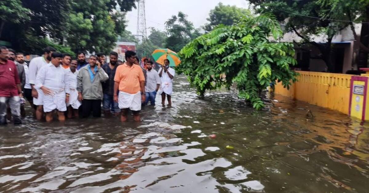 Tamilnadu Rains | சென்னைக்கு அண்ணாமலை, குமரியில் இவரா.. வைரலாகும் பாஜ.க. எம்.எல்.ஏ.-வின் போட்டோ ஷூட் வீடியோ.!