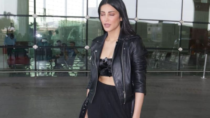 shruti haasan looking gorgeous in black bold outfit NTP