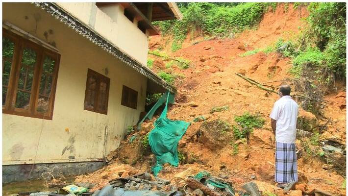 soil covered a house in kottayam Panchayat do not help soil covered a house in kottayam Panchayat do not help