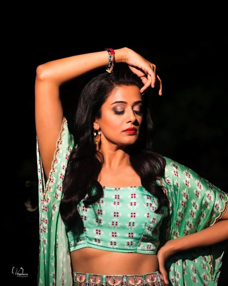 Priyamani mesmerizing look for Dhee 13 show