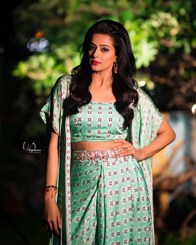 Priyamani mesmerizing look for Dhee 13 show