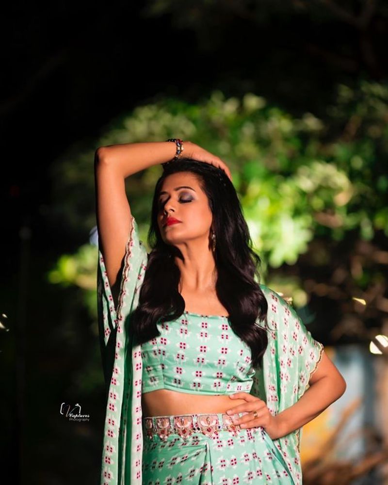 Priyamani mesmerizing look for Dhee 13 show