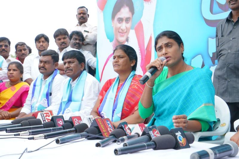 YSRTP Chief YS Sharmila Prajaprasthanam Padayatra postponed