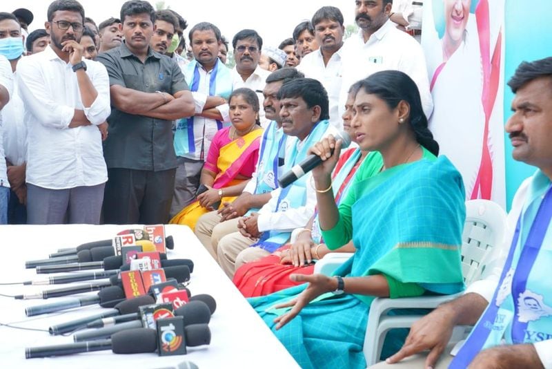 YSRTP Chief YS Sharmila Prajaprasthanam Padayatra postponed