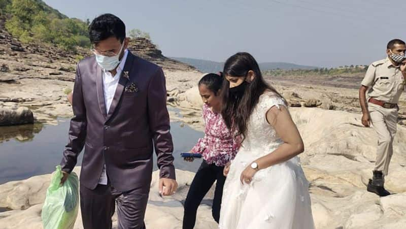 Rajasthan Chittorgarh couple pre wedding shoot Chulia Waterfalls trapped in flood due to water of dam UDT