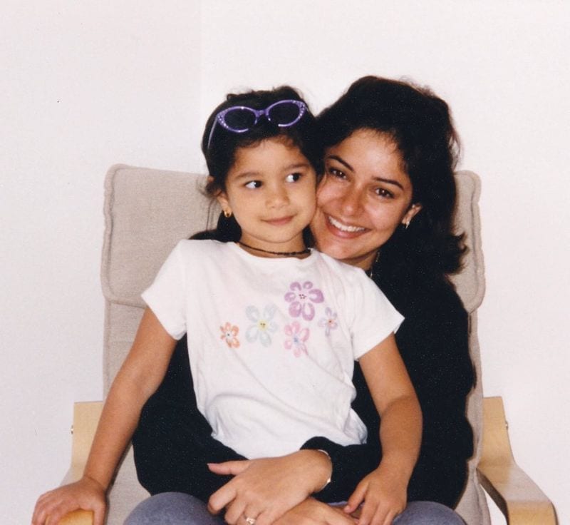 Sara Tendulkar Shares too hot black dress pics and wishes her mom Anjali Tendulkar
