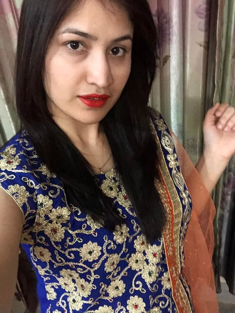 Pakistan Cricket Fan Ayesha Tahir upload topless photos in Social Media mah