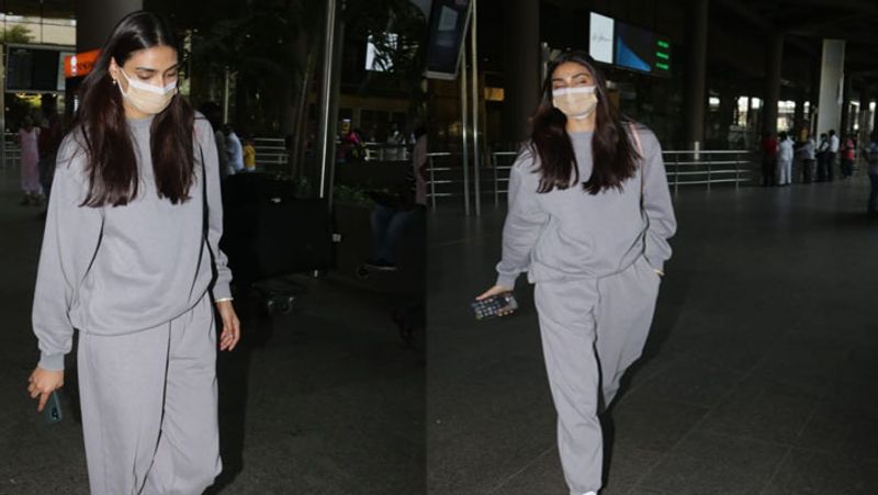 Kangana ranaut Malaika Arora Spotted at different places NTP