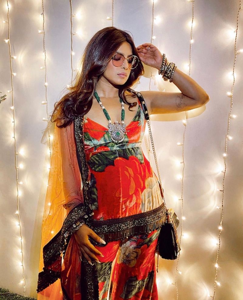 priyanka chopra attack on fans with her hot photos fire in internet trending
