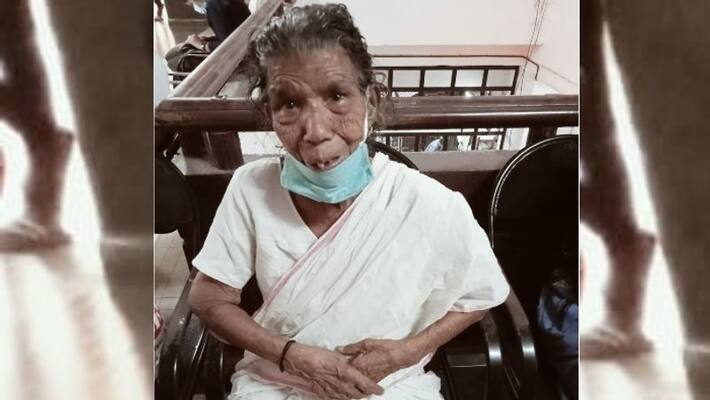 The stray old woman arrived old woman was taken home with the help of the collector The stray old woman arrived old woman was taken home with the help of the collector