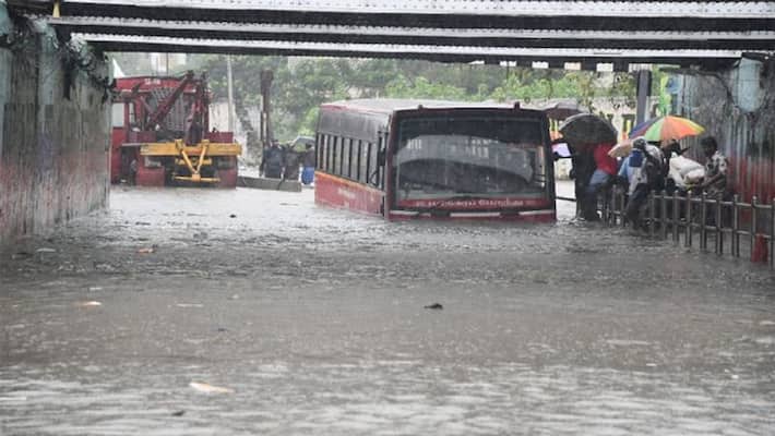 Tamil Nadu rains: Red alert issued as IMD predicts heavy showers due to depression in Bay of Bengal-dnm Tamil Nadu rains: Red alert issued as IMD predicts heavy showers due to depression in Bay of Bengal-dnm