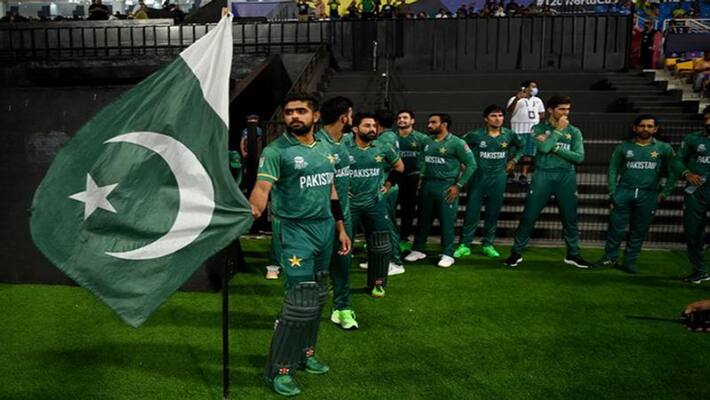 PAK vs AUS, T20 World Cup: Big blow to Pakistan before semi-final, Mohamed Rizwan- Shoaib Malik got corona test PAK vs AUS, T20 World Cup: Big blow to Pakistan before semi-final, Mohamed Rizwan- Shoaib Malik got corona test